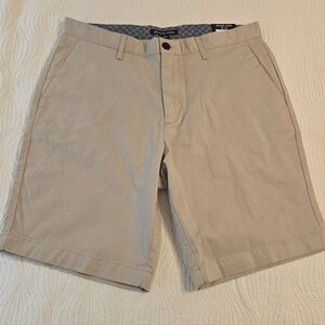 NWT Michael Kors Men’s Beige Flat Front Casual Shorts